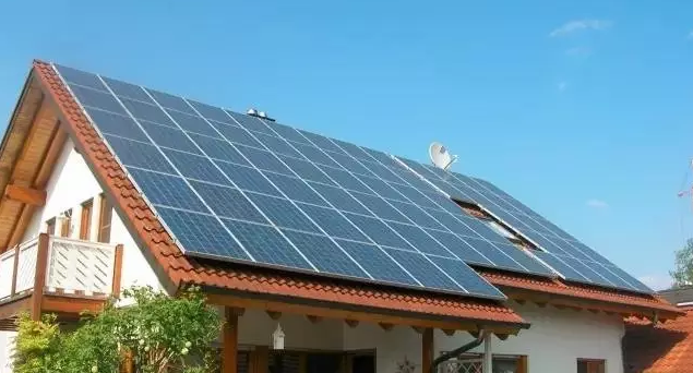 你看這些地方都裝上光伏電站，每年能省一半電費(fèi)！