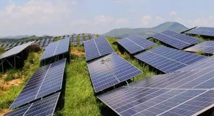 光伏電站成為脫貧致富的“助力器”，集體每年增收8萬(wàn)元