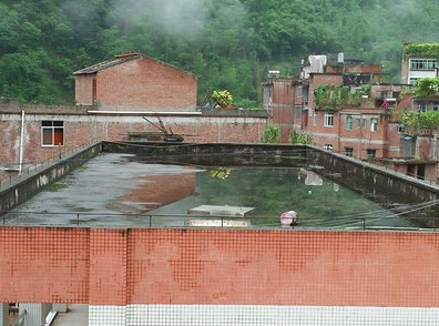 光伏點亮千里圓夢路，邊陲傳來朗朗讀書聲