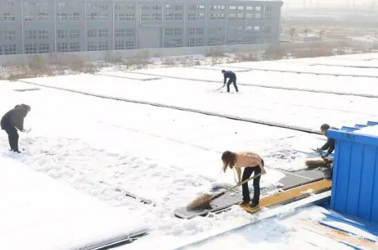 1MW屋頂光伏電站如何除雪？這個(gè)業(yè)主的建議真好！