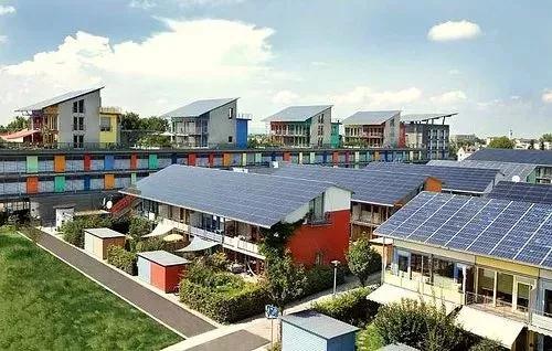 18年裝光伏到底劃不劃算？收益怎樣？（含往年成本收益對(duì)比）