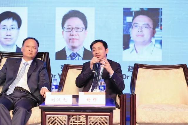 舒樺、朱戰(zhàn)軍、孫興平SNEC對(duì)話(huà)全球光伏領(lǐng)袖
