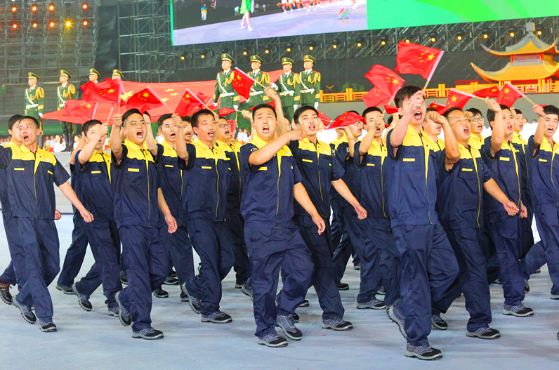 揚(yáng)州協(xié)鑫光伏代表全省職工列隊(duì)第十九屆江蘇省運(yùn)會