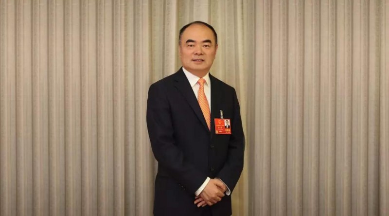 兩會(huì)|曹仁賢：建議成立能源部，制定棄煤時(shí)間表，慎用近零排放、超低排放等誤導(dǎo)性名詞